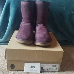 UGG Classic Short II sz 8 Port w/box
